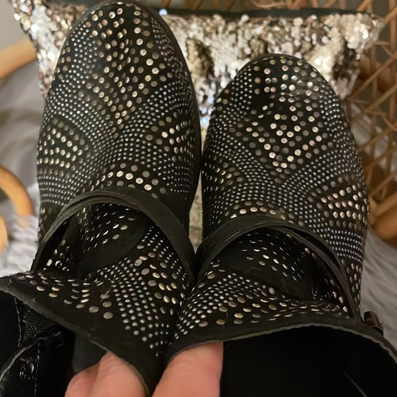 Ankle Bootie - Picture 5 of 6